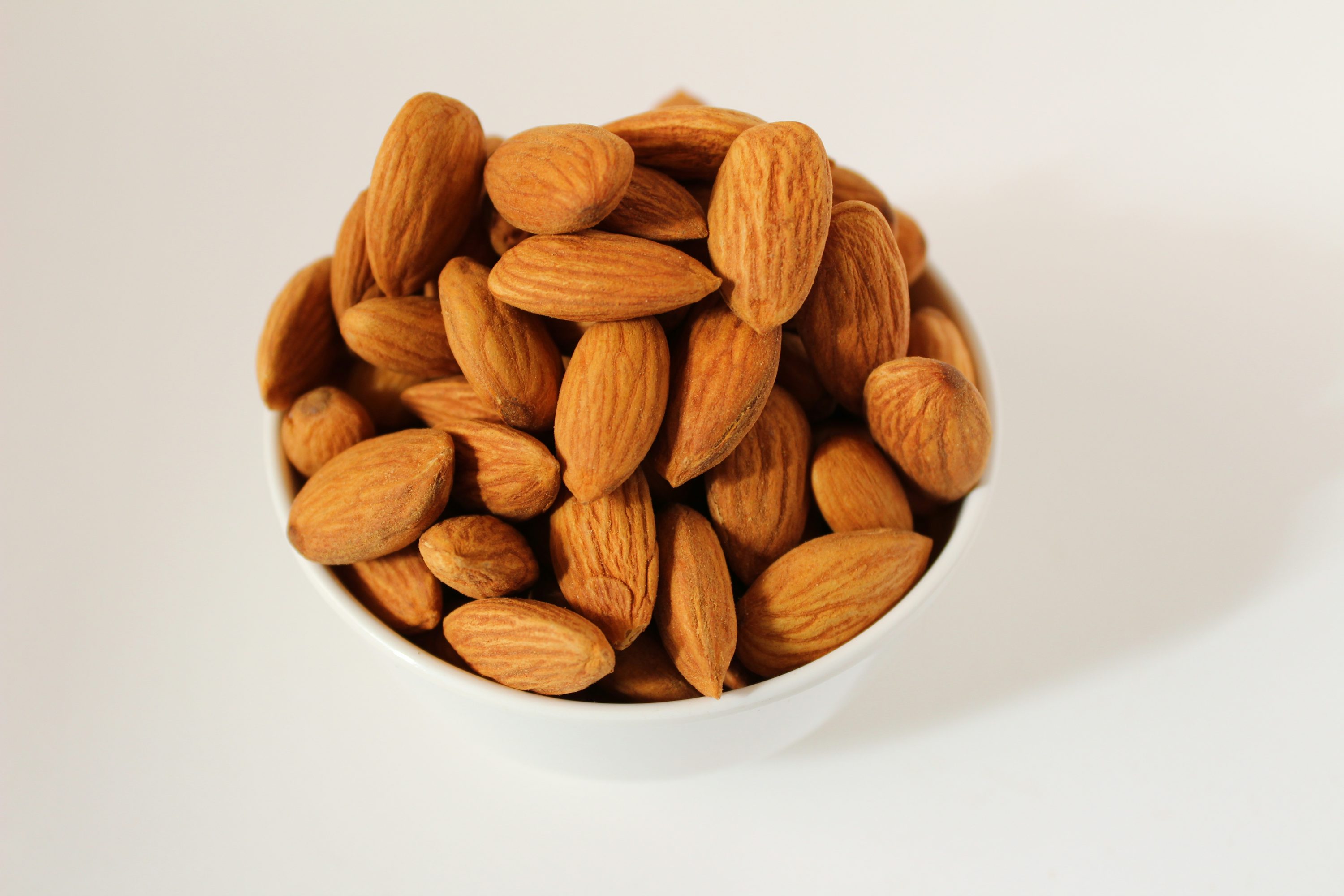 Almond premium
